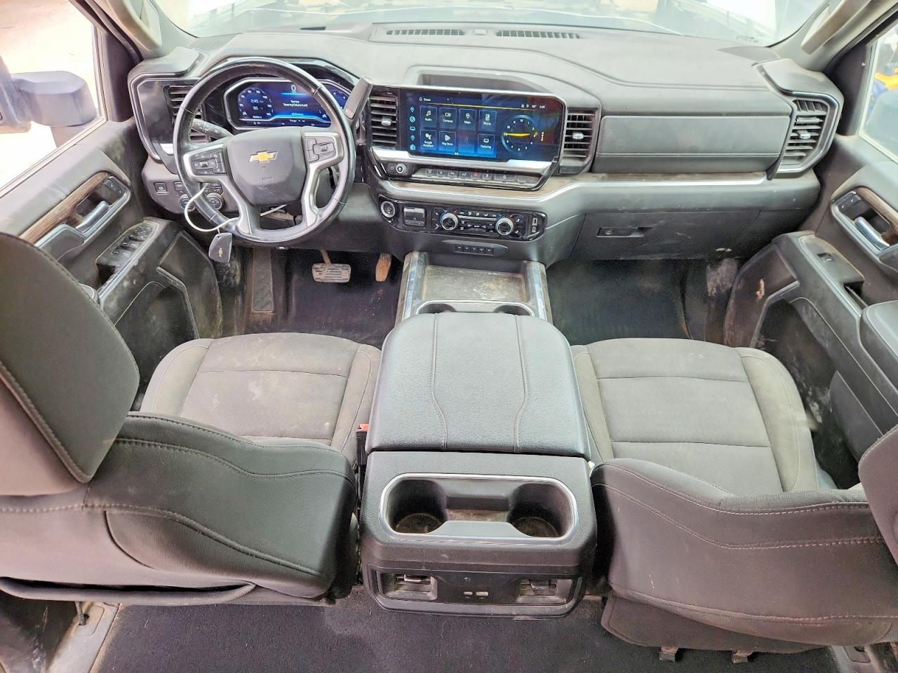 2024 CHEVROLET SILVERADO
