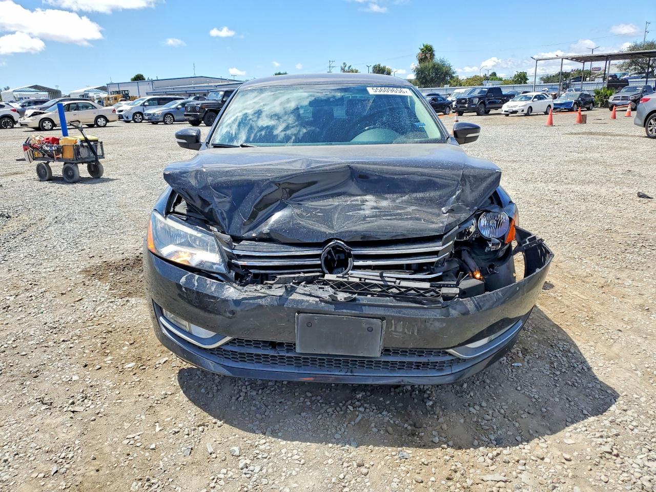 2015 VOLKSWAGEN PASSAT