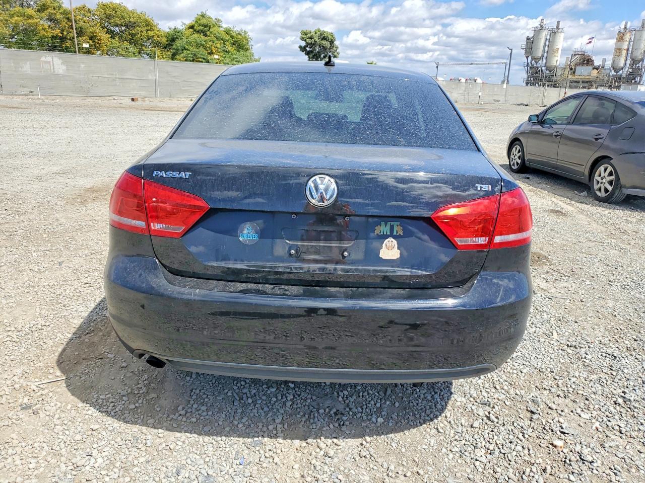 2015 VOLKSWAGEN PASSAT