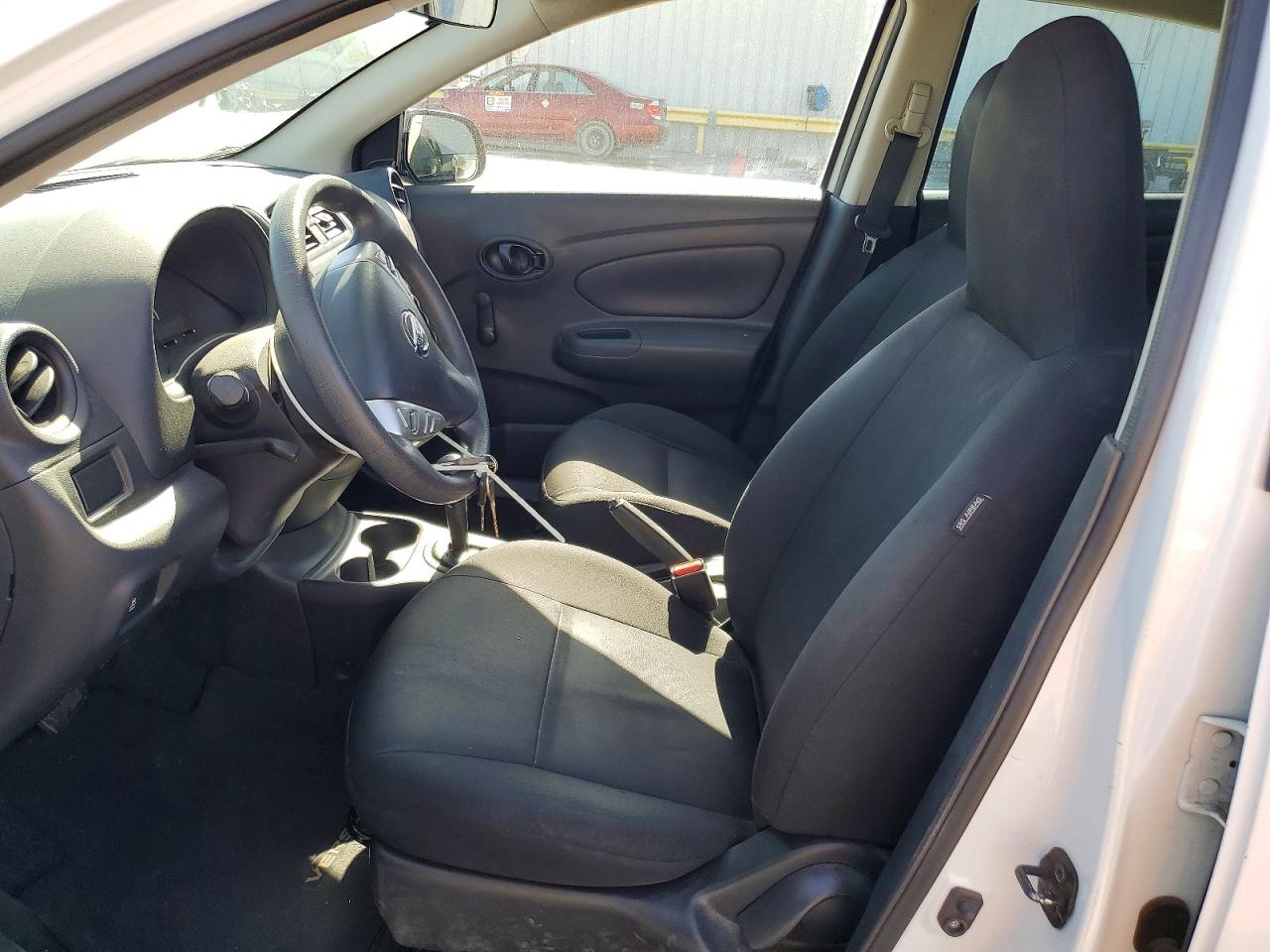 2015 NISSAN VERSA