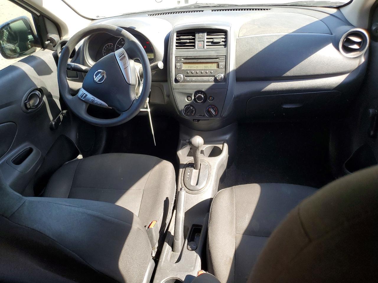 2015 NISSAN VERSA