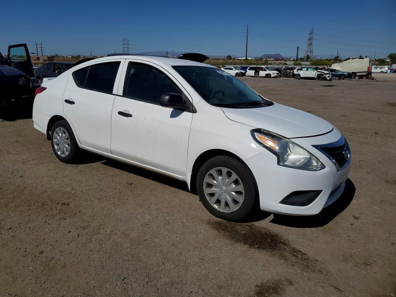 2015 NISSAN VERSA