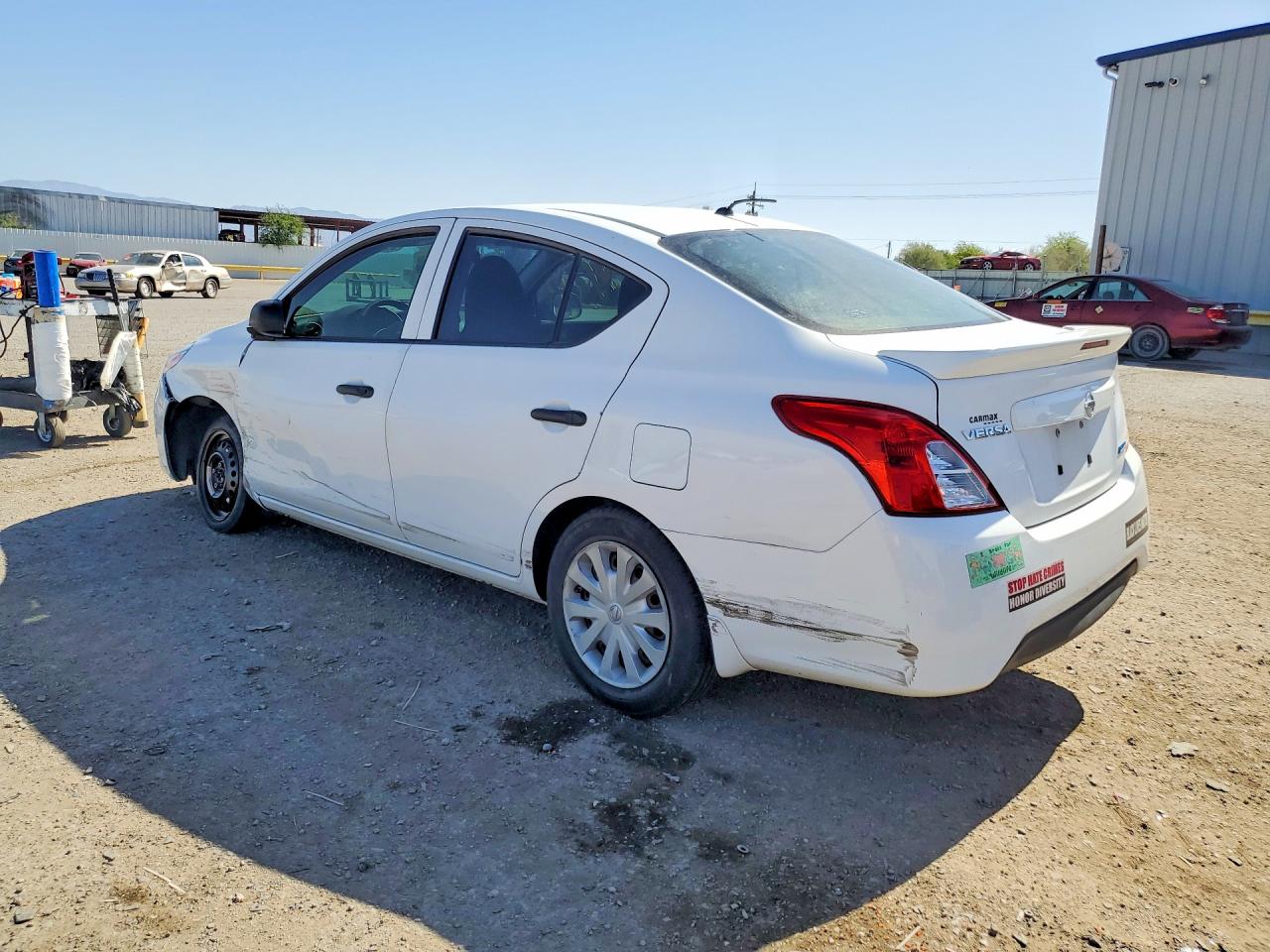 2015 NISSAN VERSA