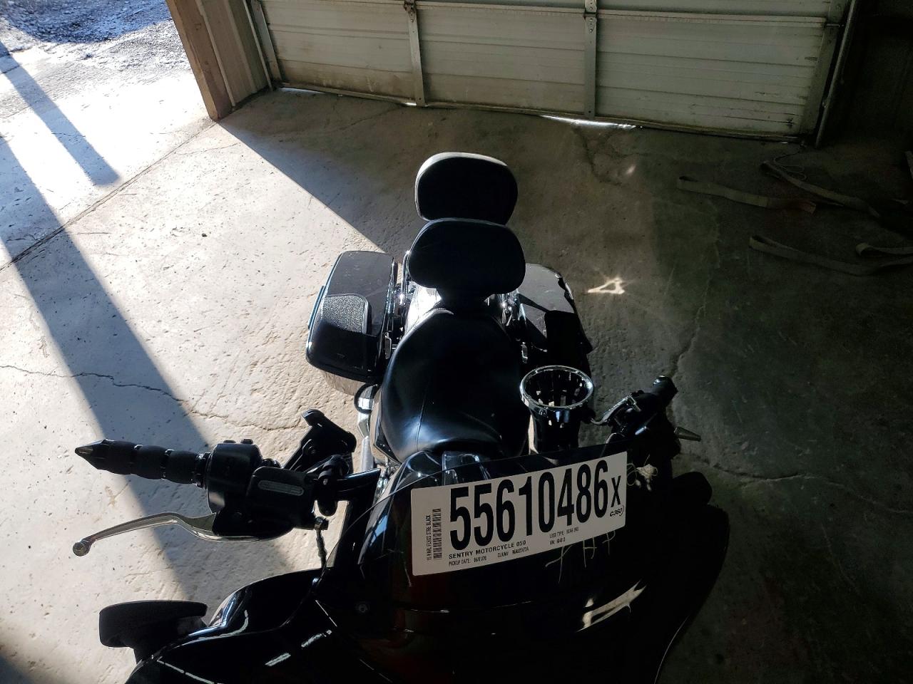 2015 HARLEY-DAVIDSON FL