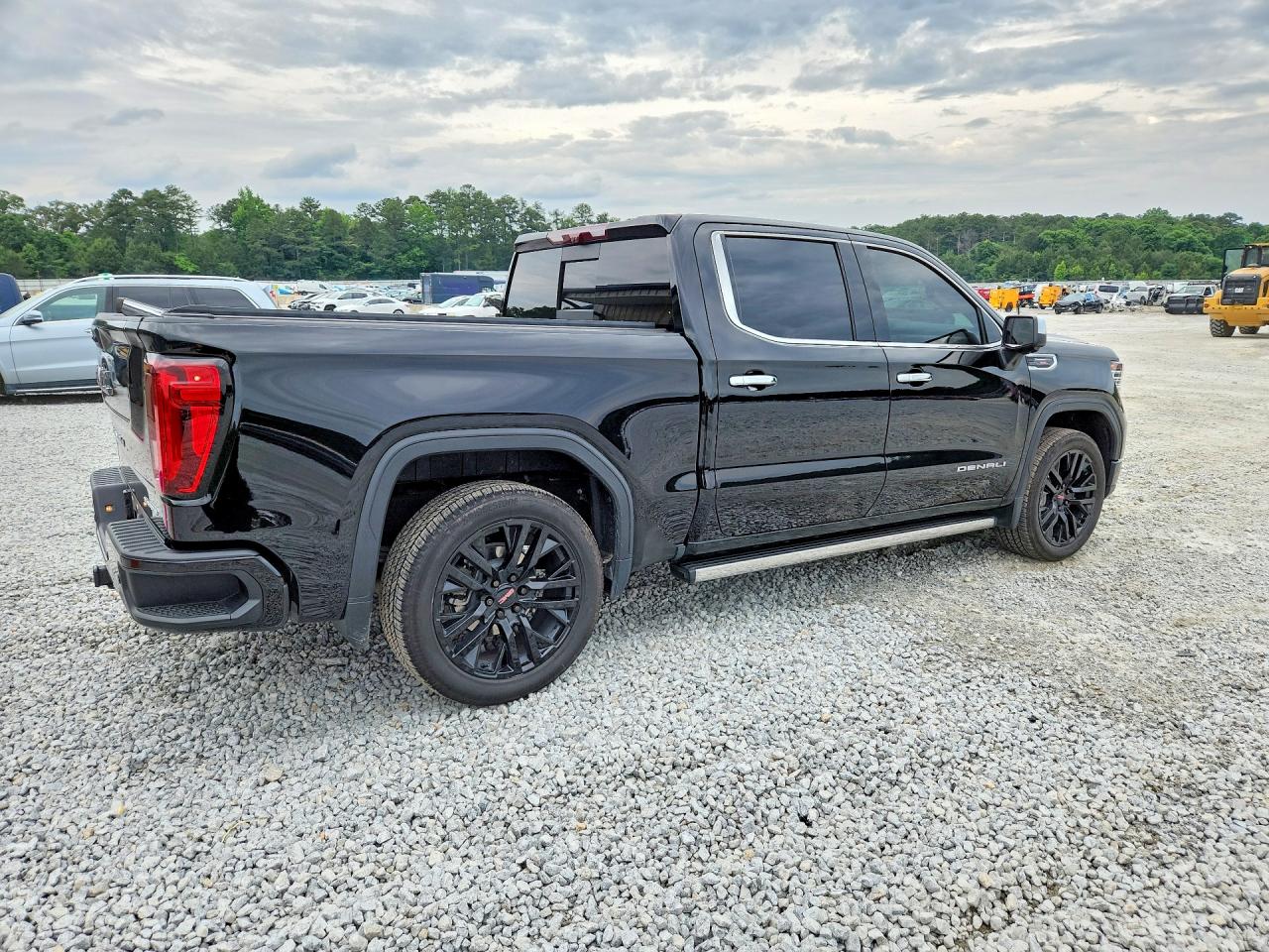 2023 GMC SIERRA