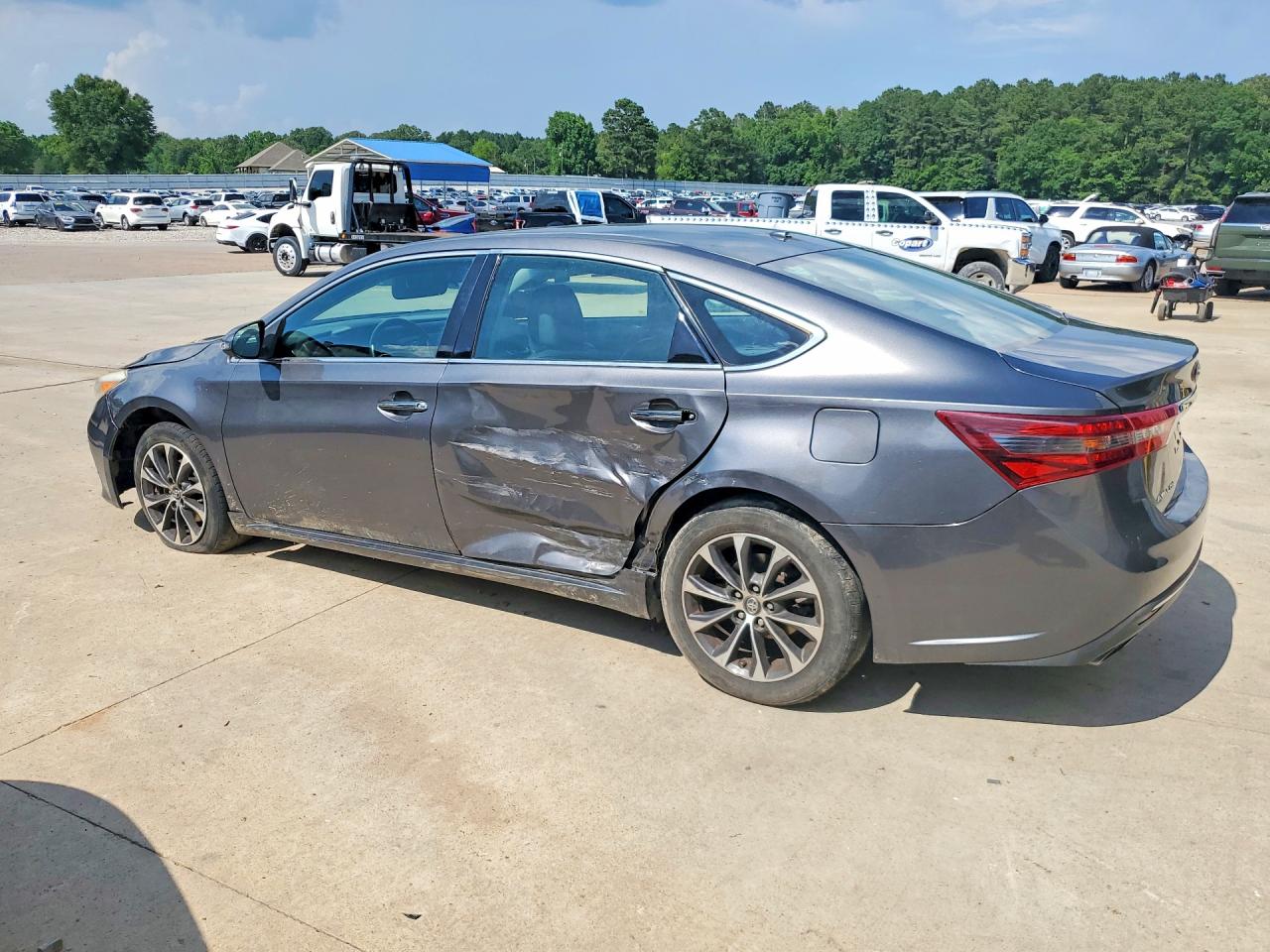 2018 TOYOTA AVALON