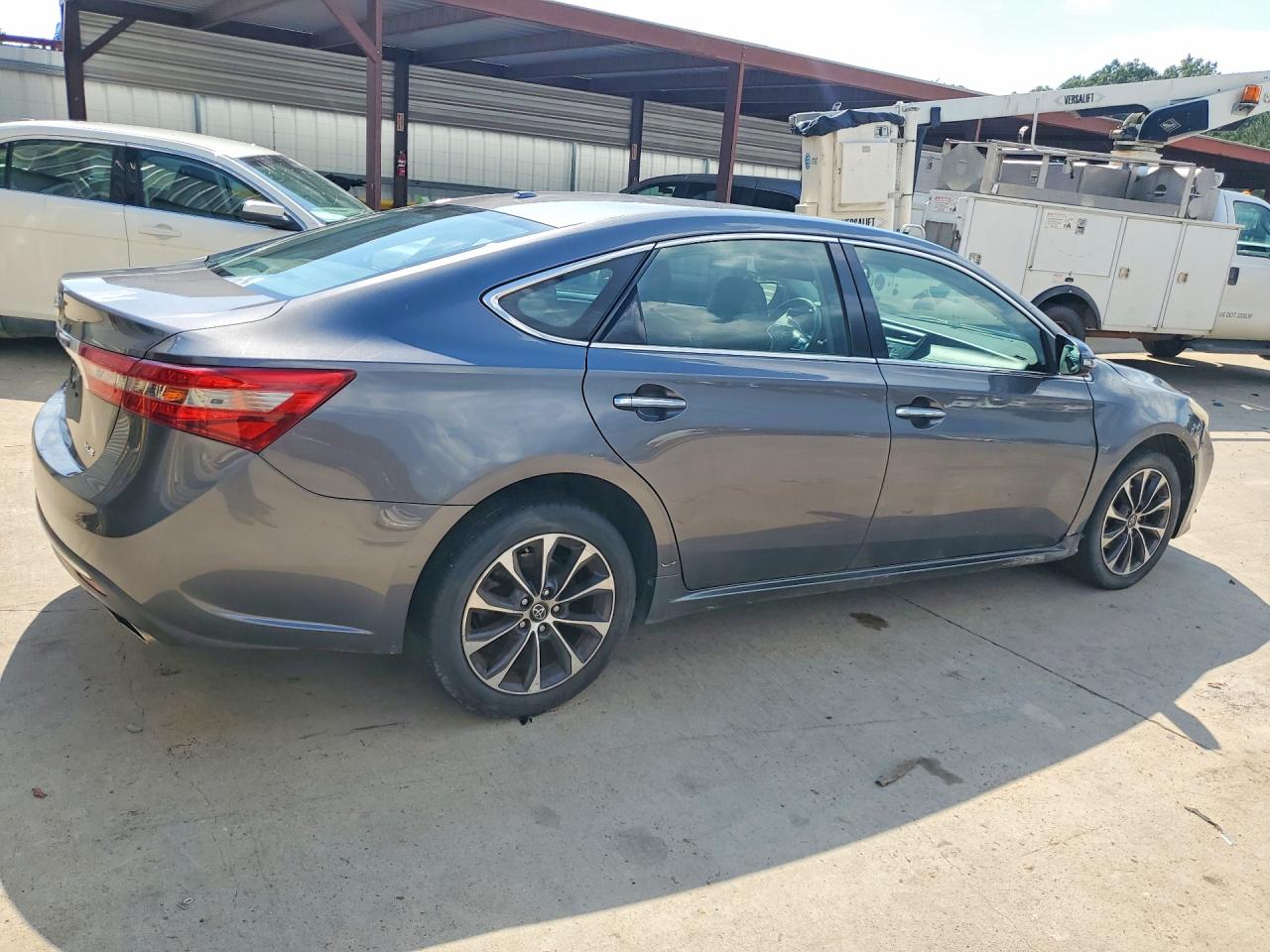 2018 TOYOTA AVALON