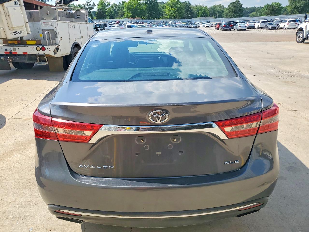 2018 TOYOTA AVALON