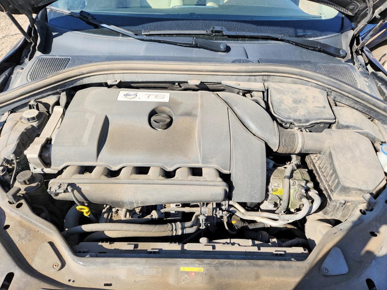 2012 VOLVO XC60