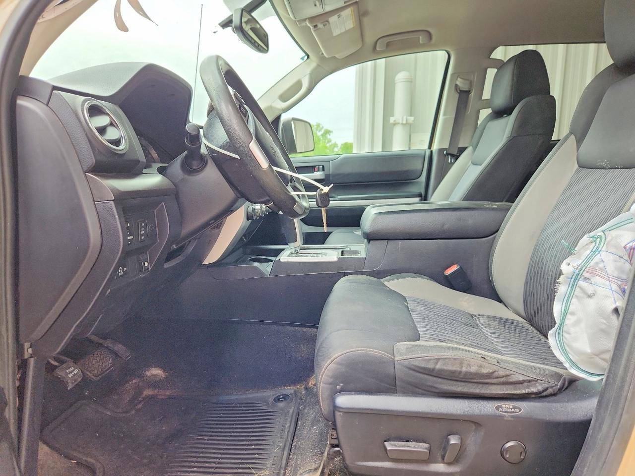 2017 TOYOTA TUNDRA
