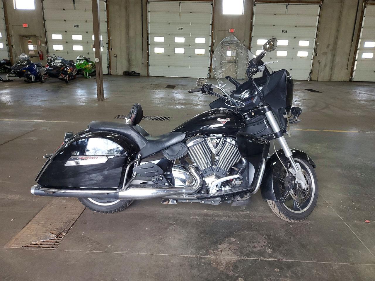 2013 VICTORY MOTORCYCLES MOTORCYCLE