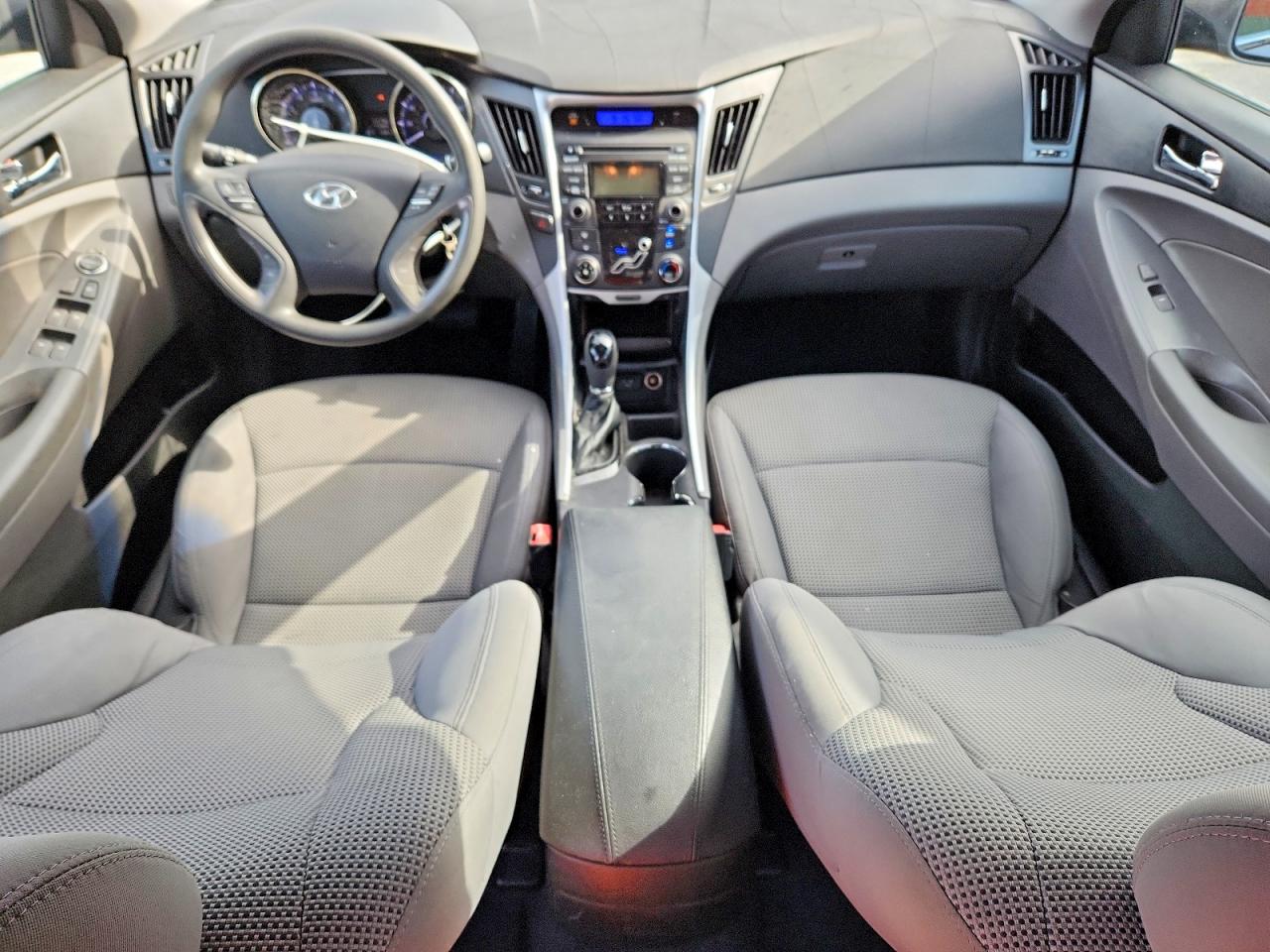2012 HYUNDAI SONATA