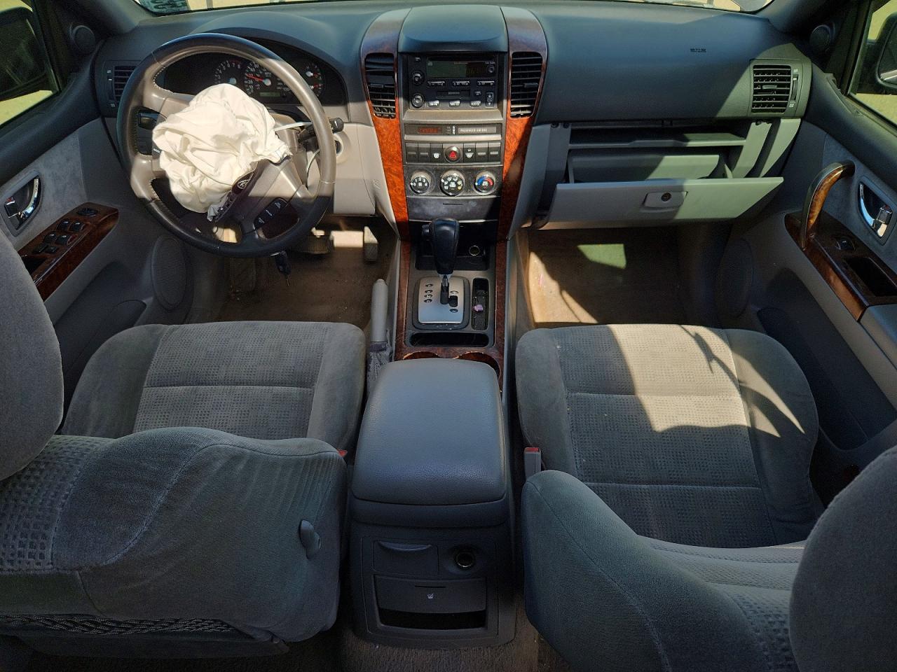 2005 KIA SORENTO