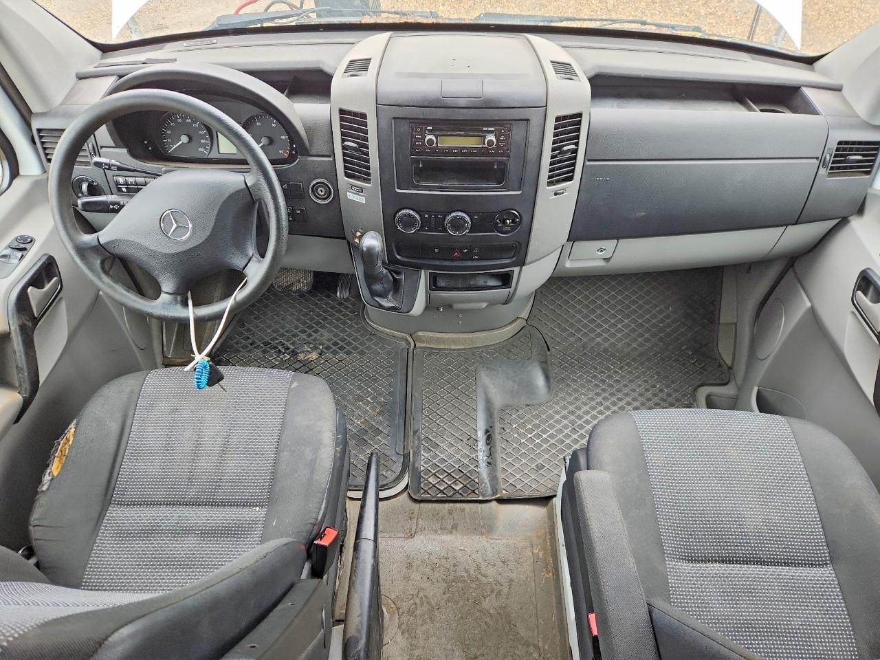 2011 MERCEDES-BENZ SPRINTER