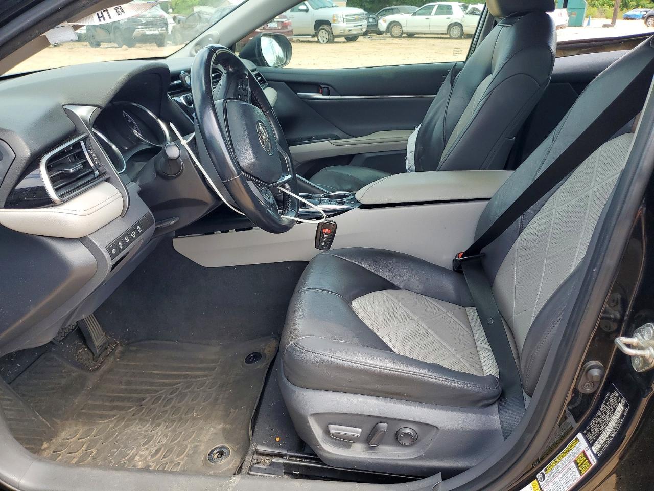 2019 TOYOTA CAMRY