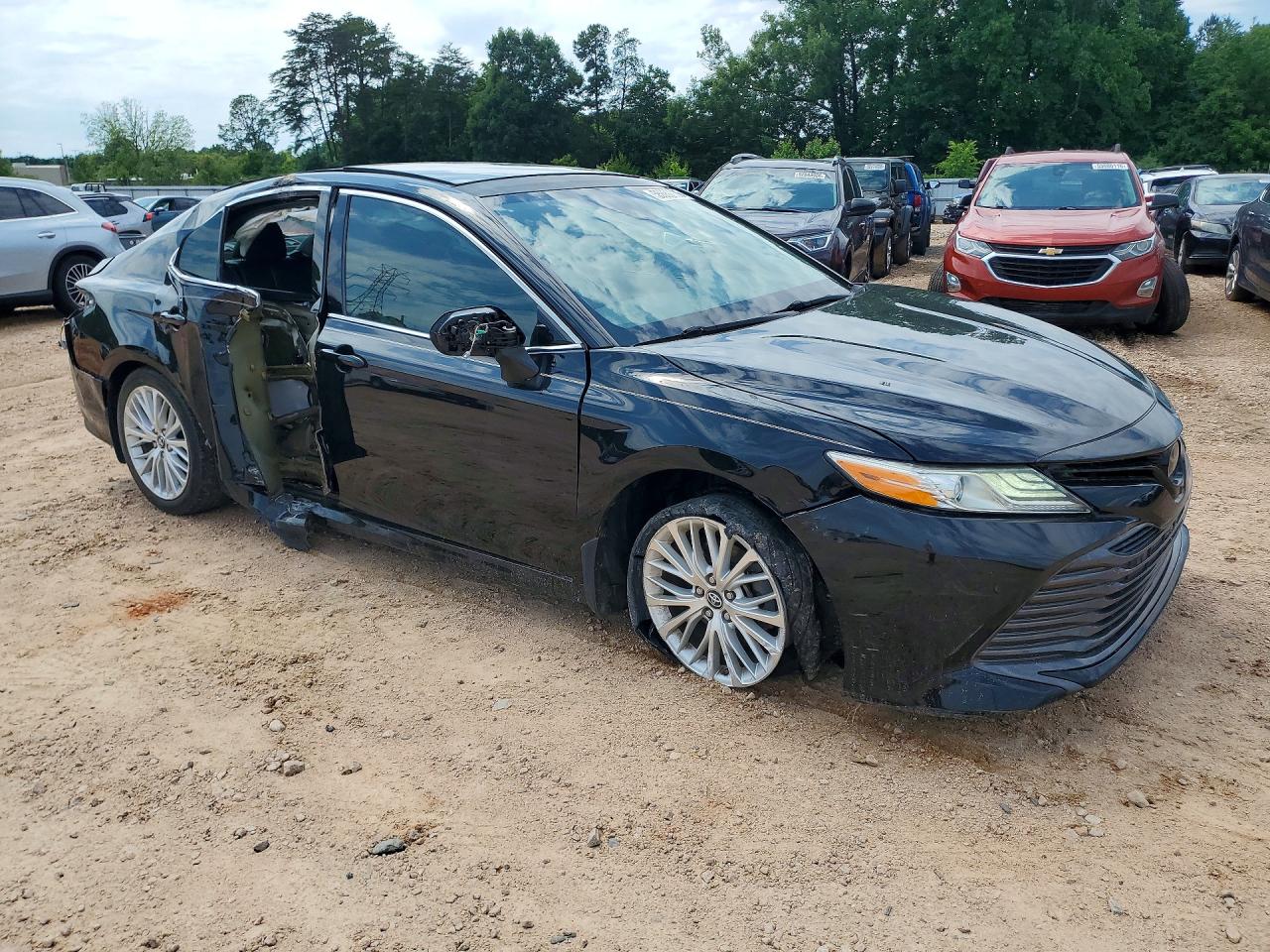 2019 TOYOTA CAMRY