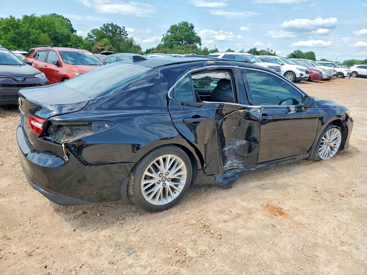 2019 TOYOTA CAMRY