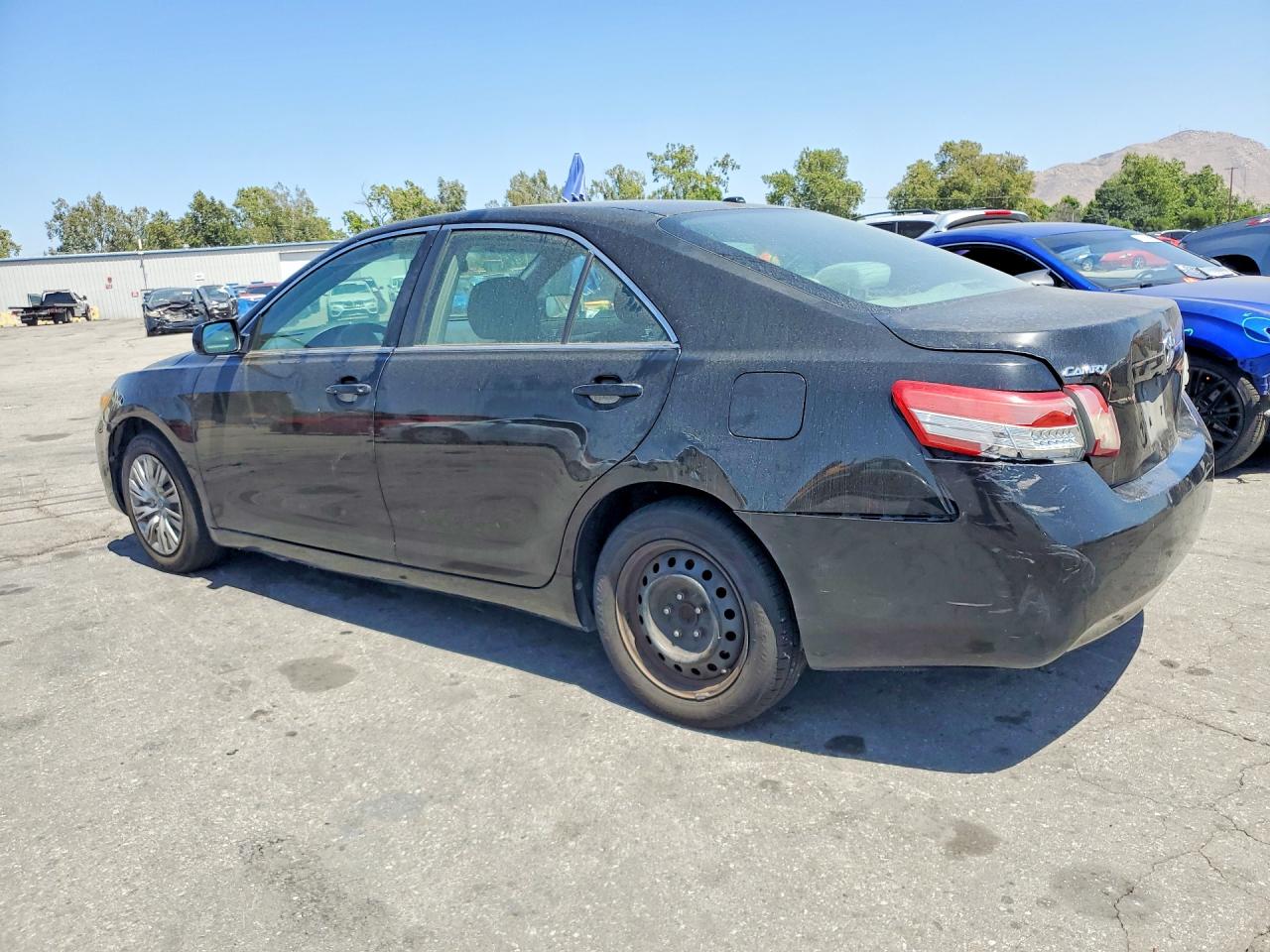2011 TOYOTA CAMRY