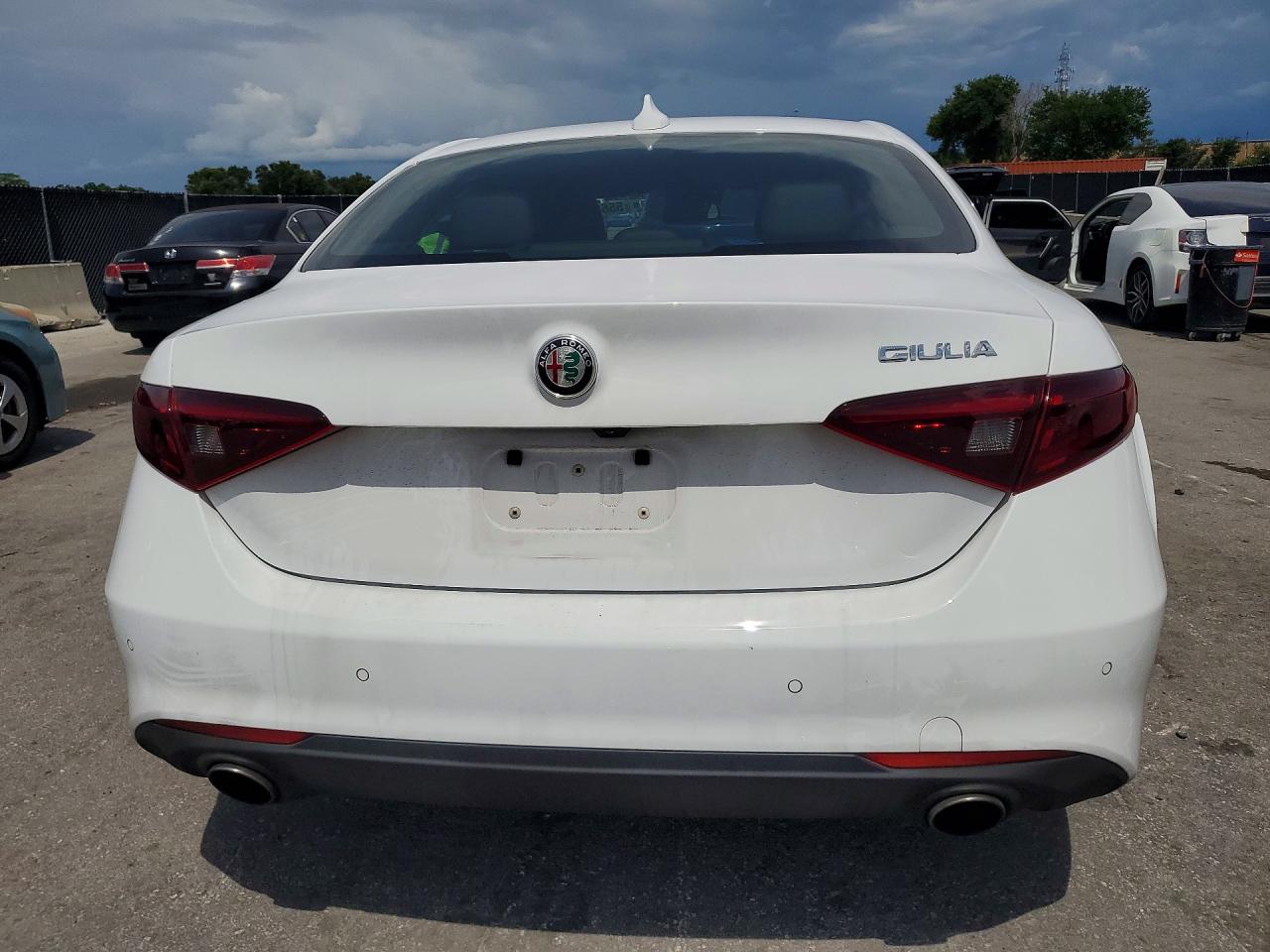 2017 ALFA ROMEO GIULIA