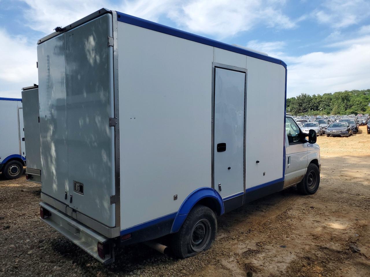 2024 FORD ECONOLINE