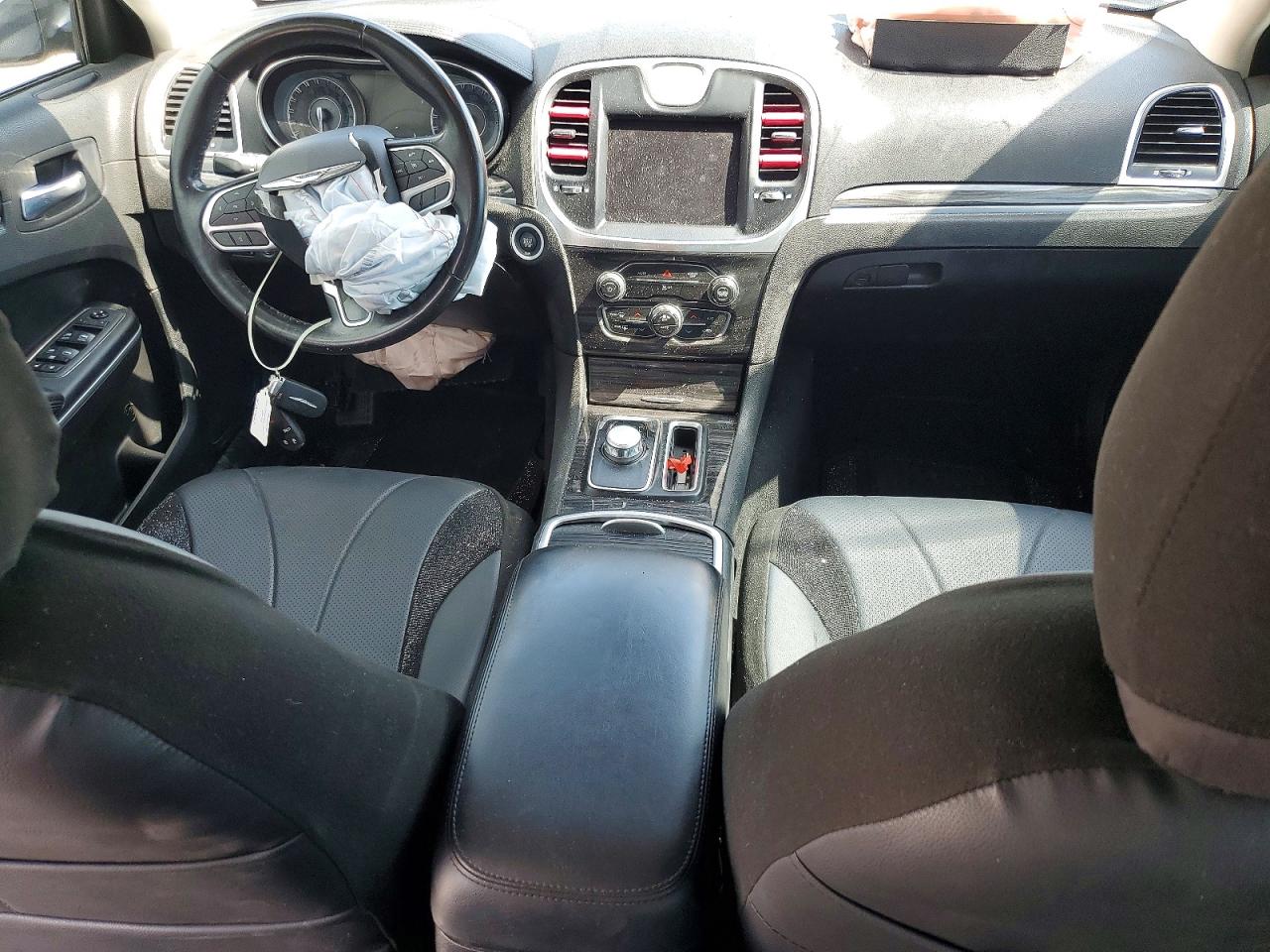 2021 CHRYSLER 300