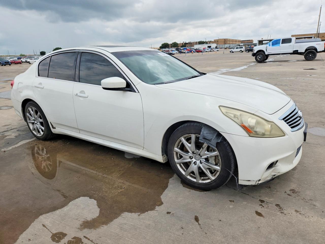 2012 INFINITI G37