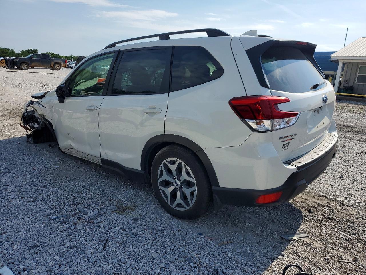 2021 SUBARU FORESTER