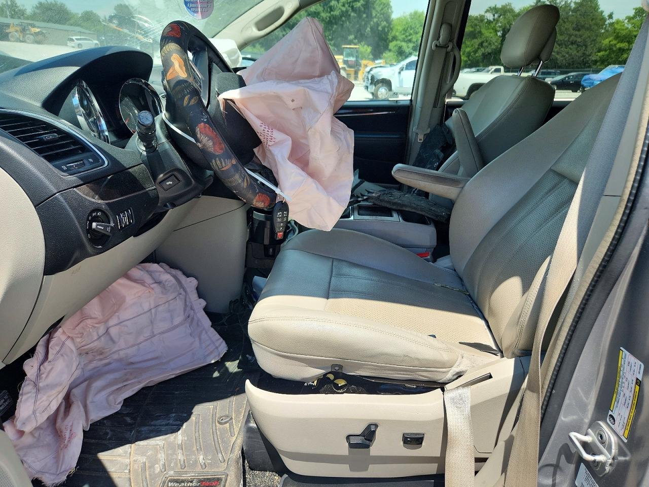 2013 CHRYSLER MINIVAN