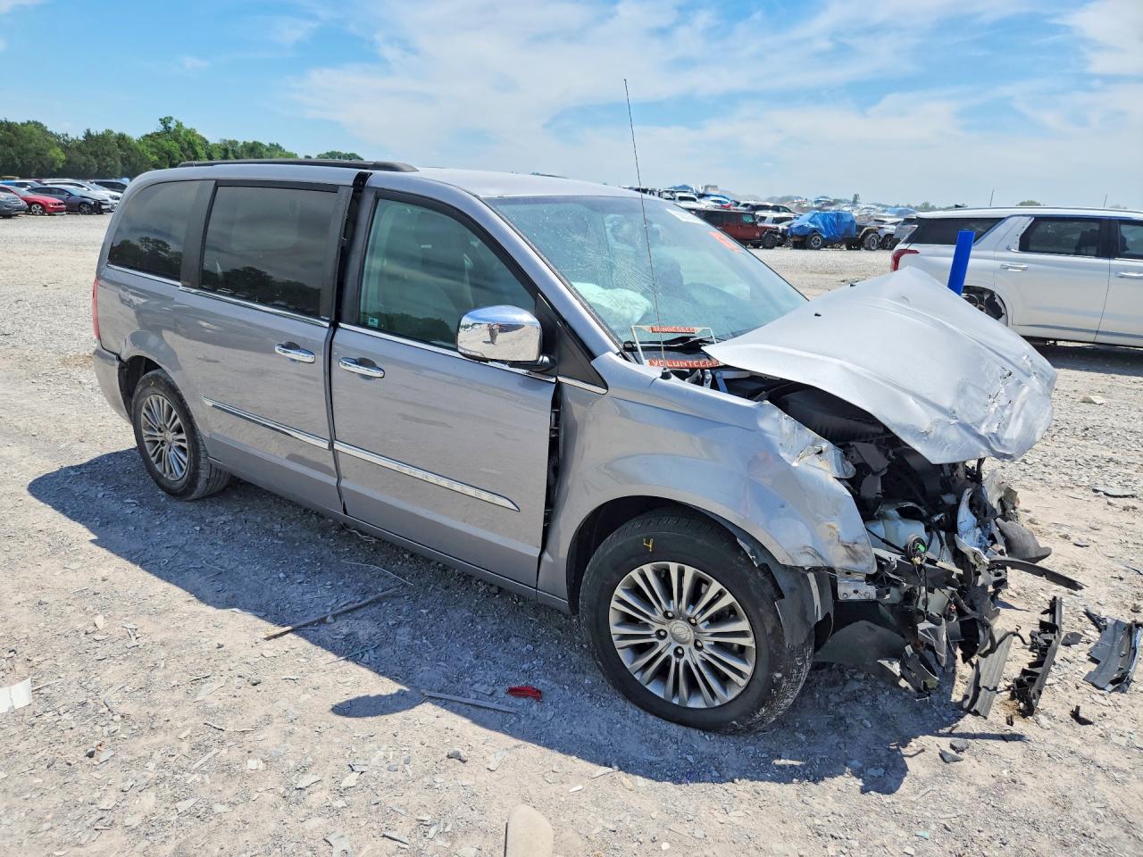 2013 CHRYSLER MINIVAN
