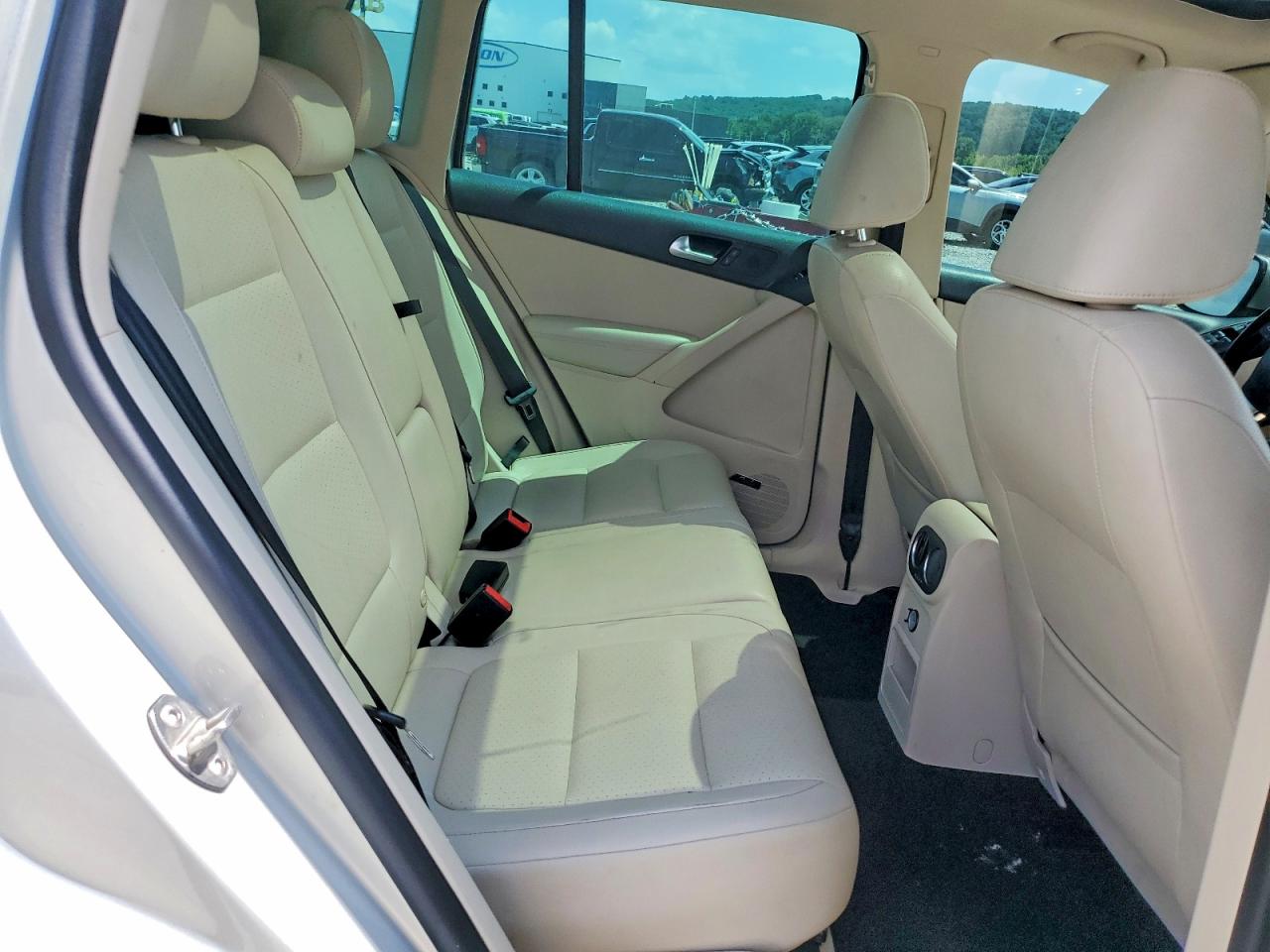 2015 VOLKSWAGEN TIGUAN