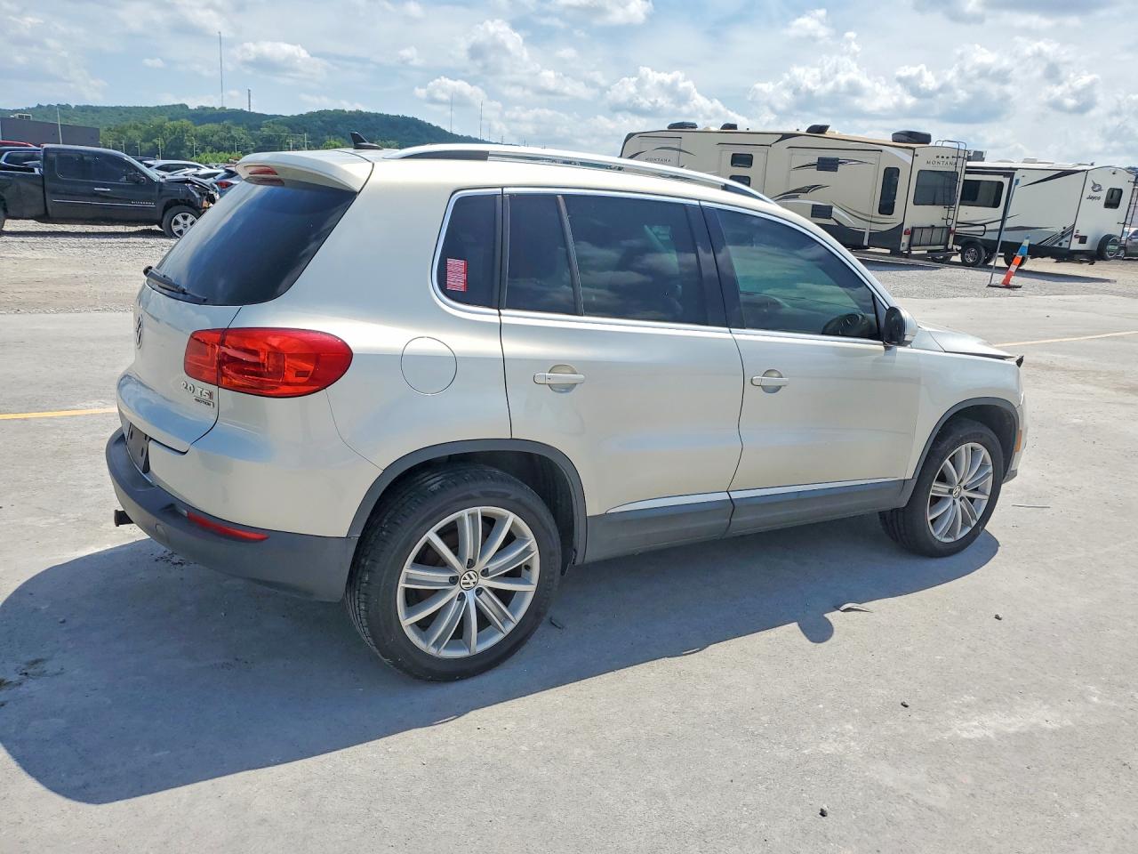 2015 VOLKSWAGEN TIGUAN