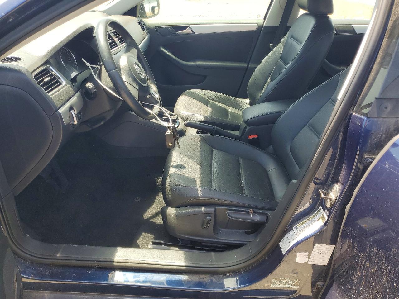 2013 VOLKSWAGEN JETTA