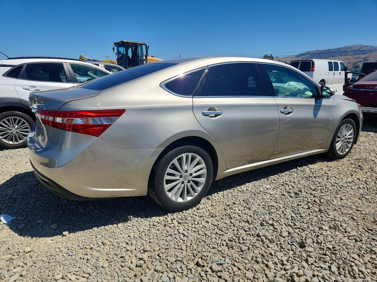 2013 TOYOTA AVALON