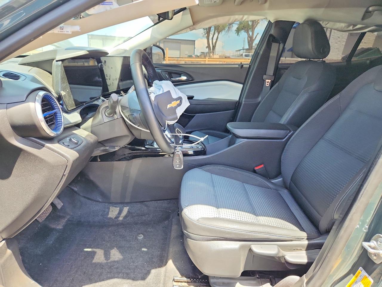 2025 CHEVROLET TRAX
