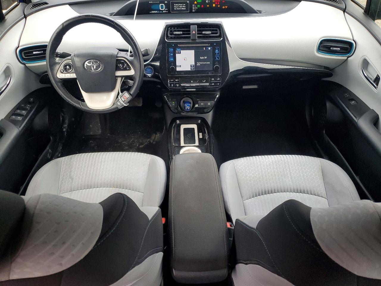 2016 TOYOTA PRIUS