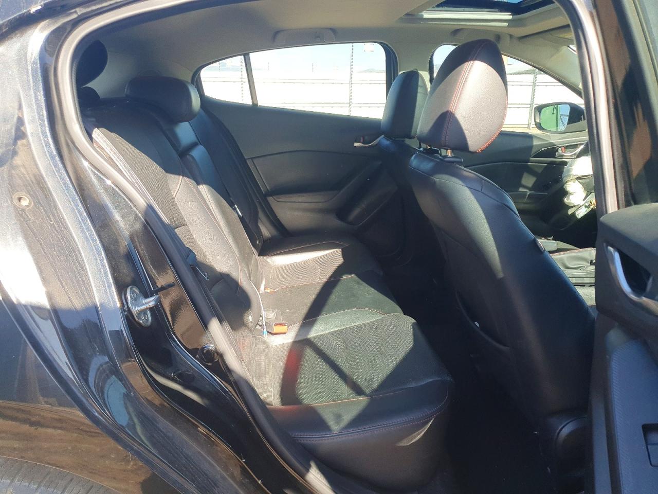 2016 MAZDA 3