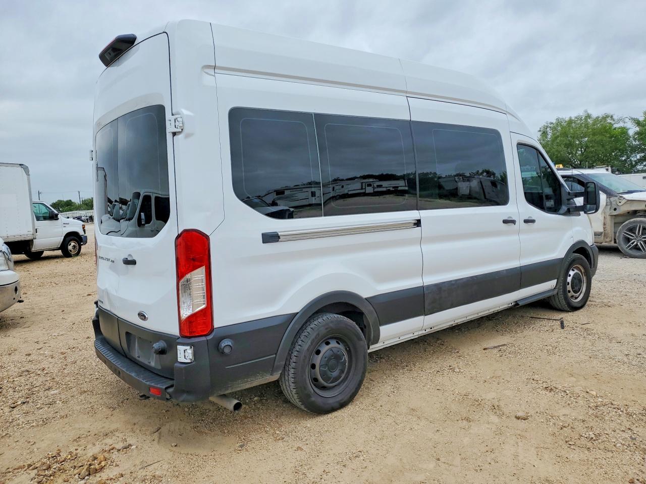 2022 FORD TRANSIT