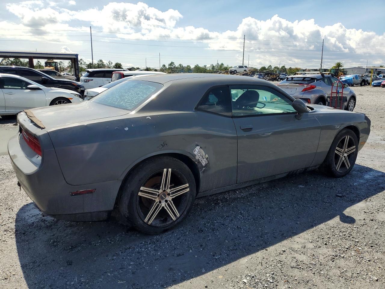 2011 DODGE CHALLENGER