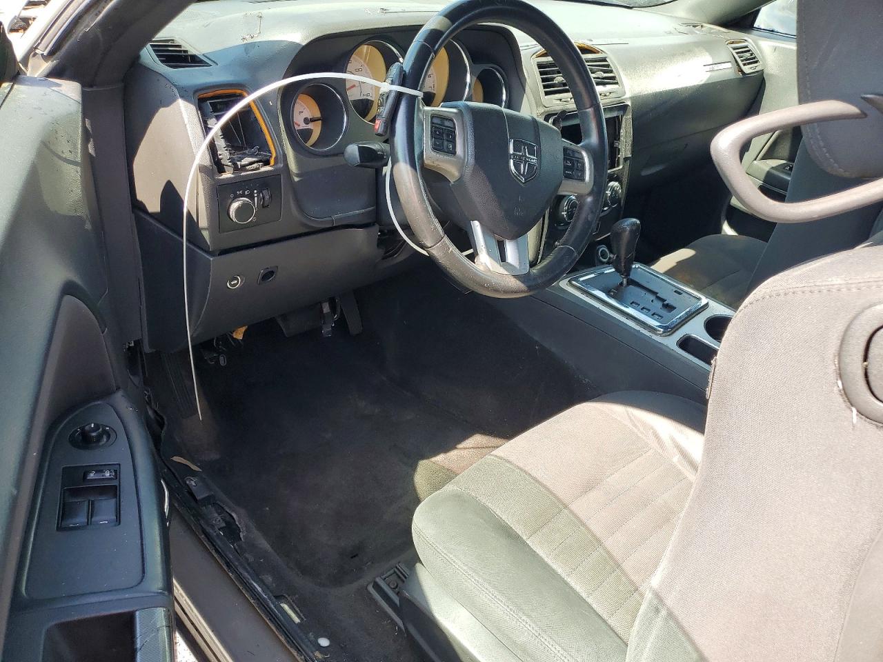 2011 DODGE CHALLENGER