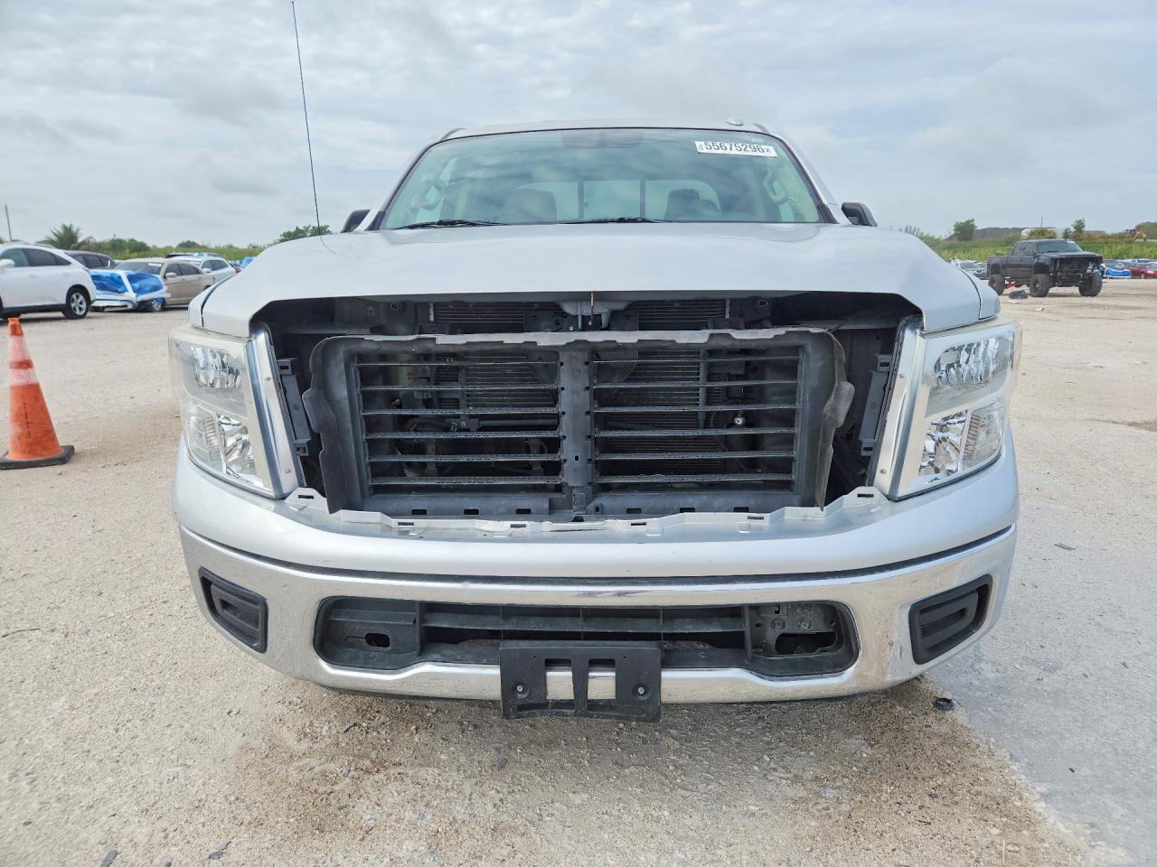 2017 NISSAN TITAN