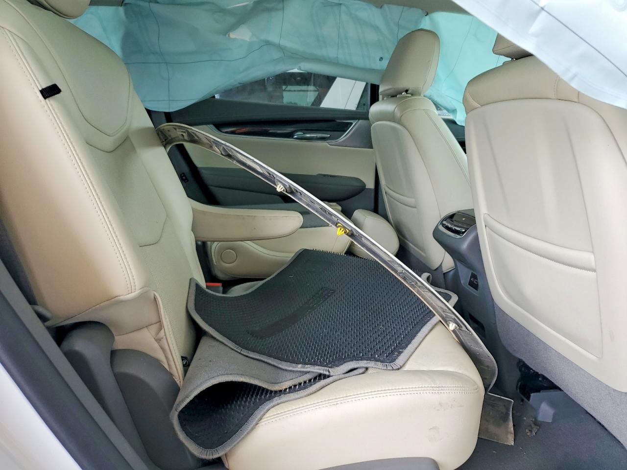 2020 CADILLAC XT6