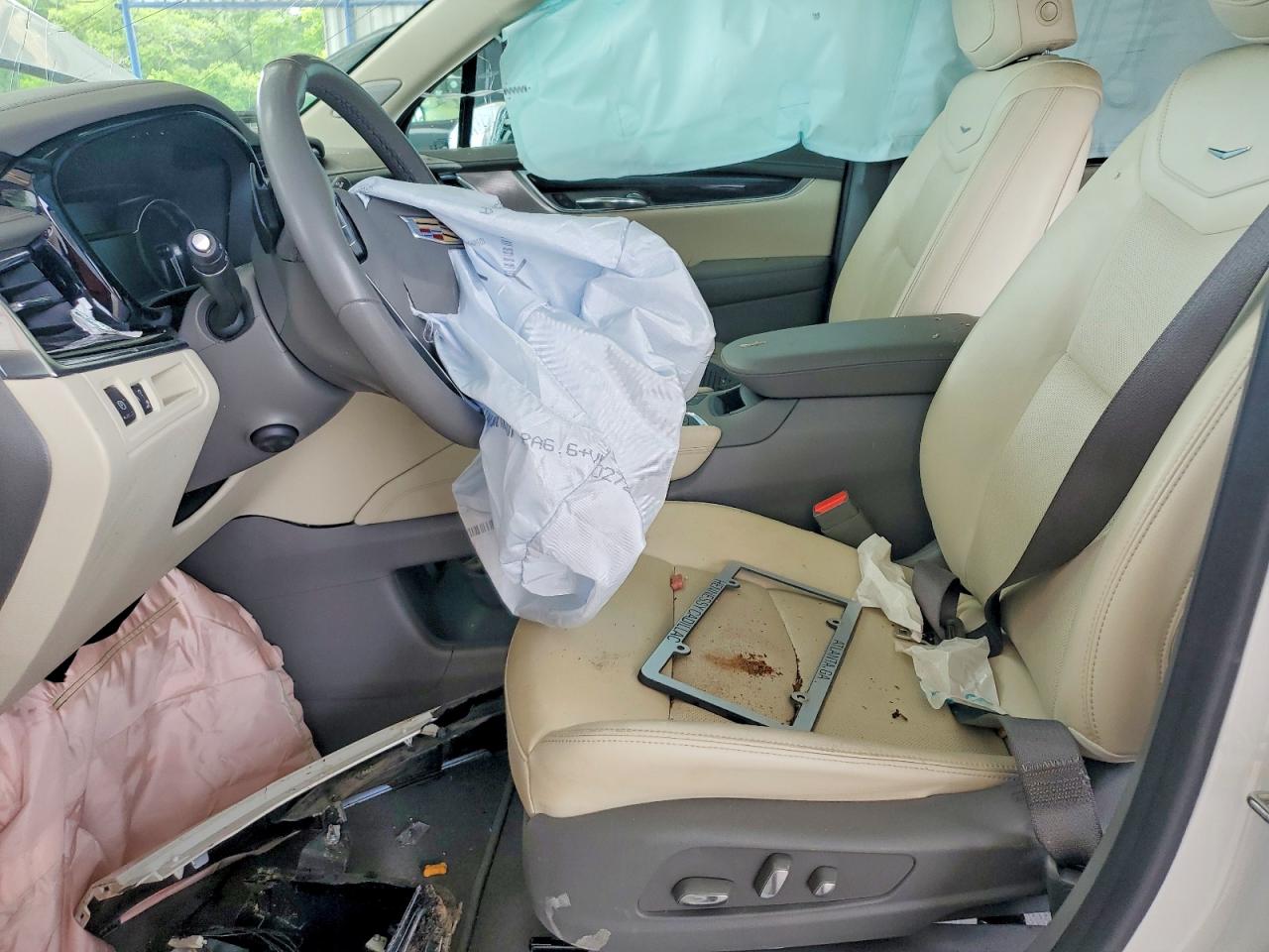 2020 CADILLAC XT6