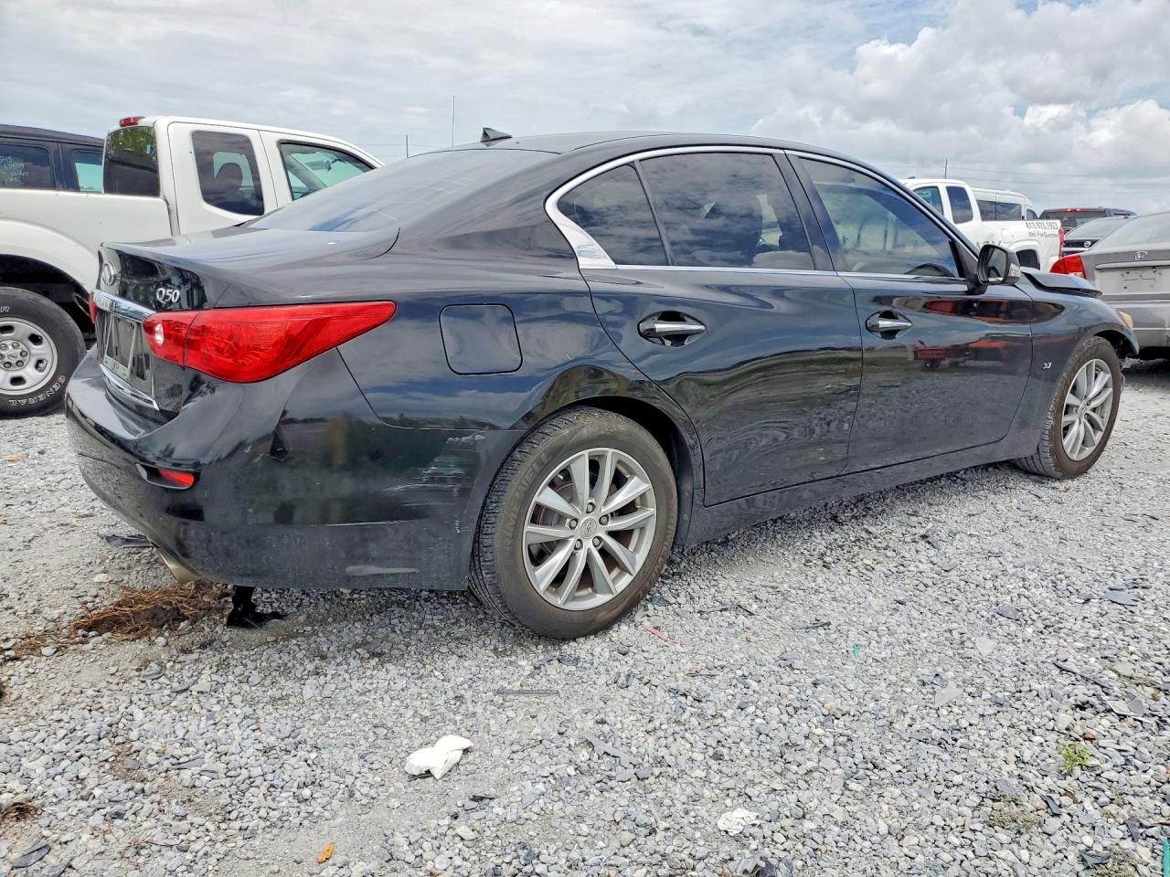 2014 INFINITI Q50