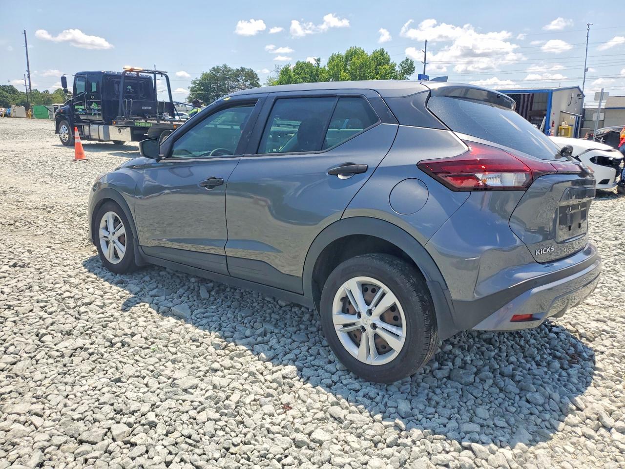2022 NISSAN KICKS