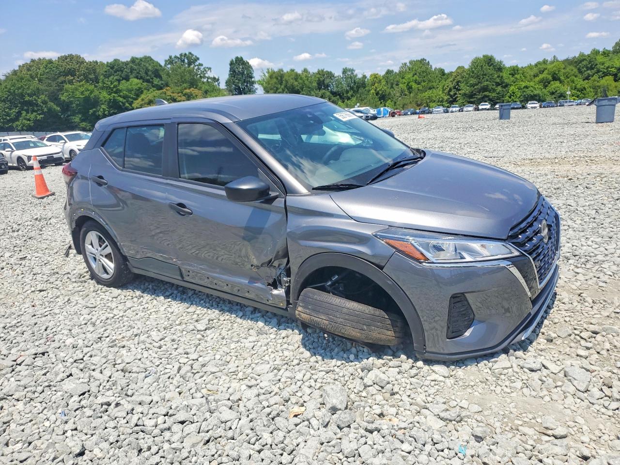 2022 NISSAN KICKS
