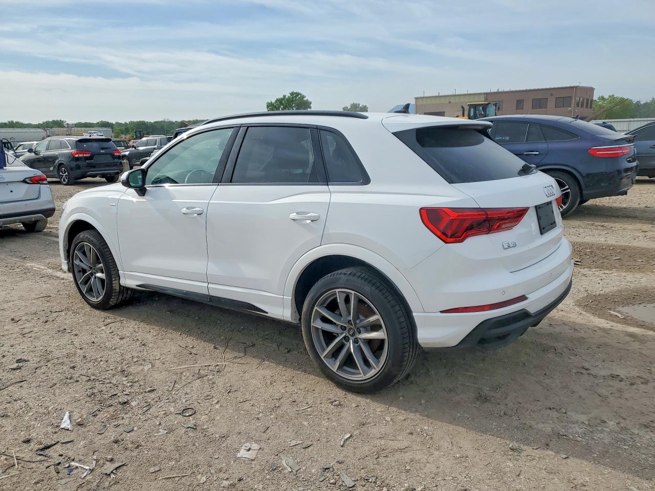 2025 AUDI Q3