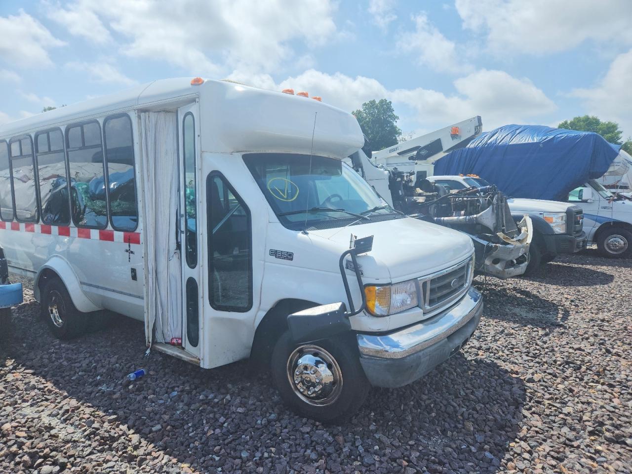 2004 FORD ECONOLINE