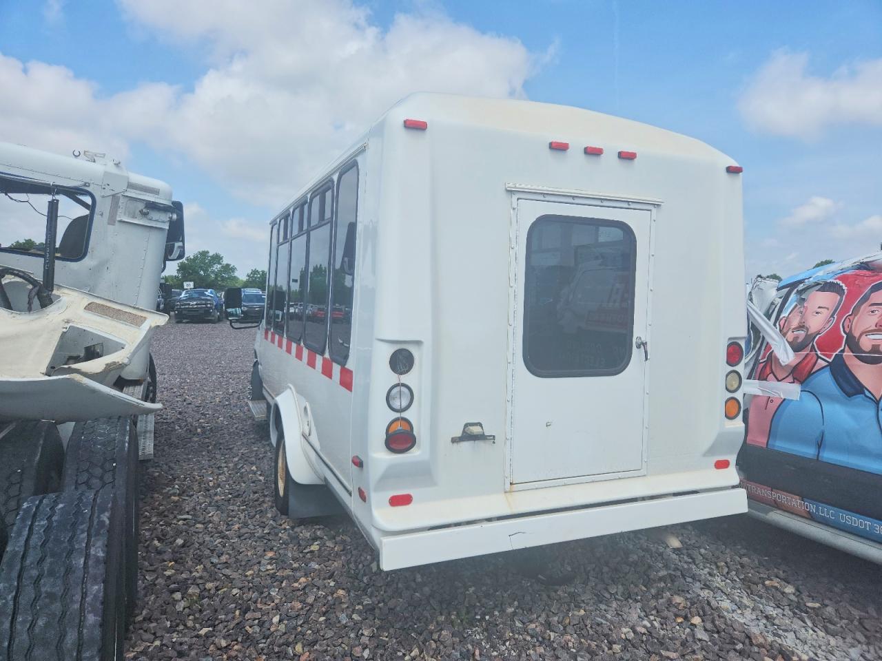 2004 FORD ECONOLINE