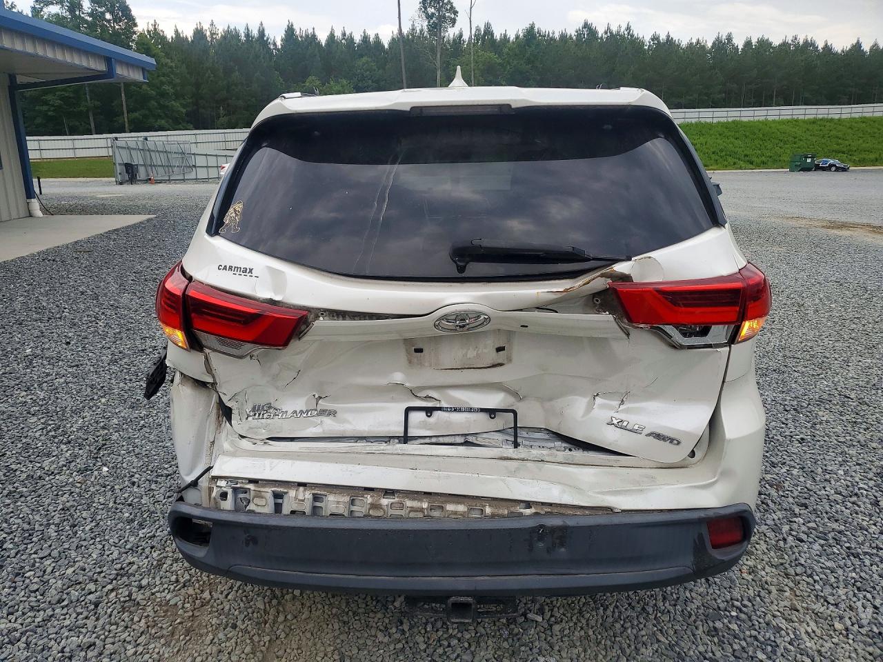 2018 TOYOTA HIGHLANDER