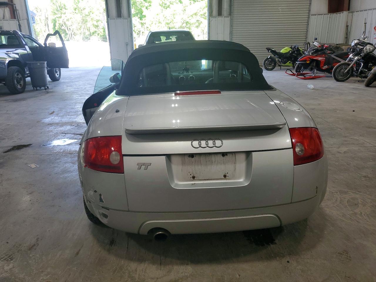 2002 AUDI TT